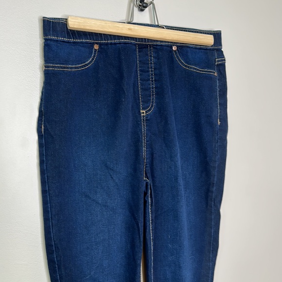 Vera Wang Legging - Picture 3 of 9